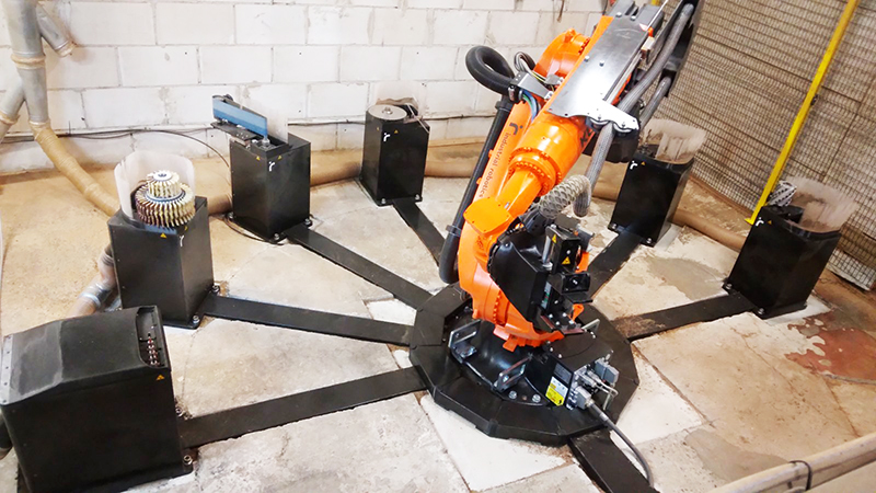 Komponentų gamybos robotas įmonėje Inwood